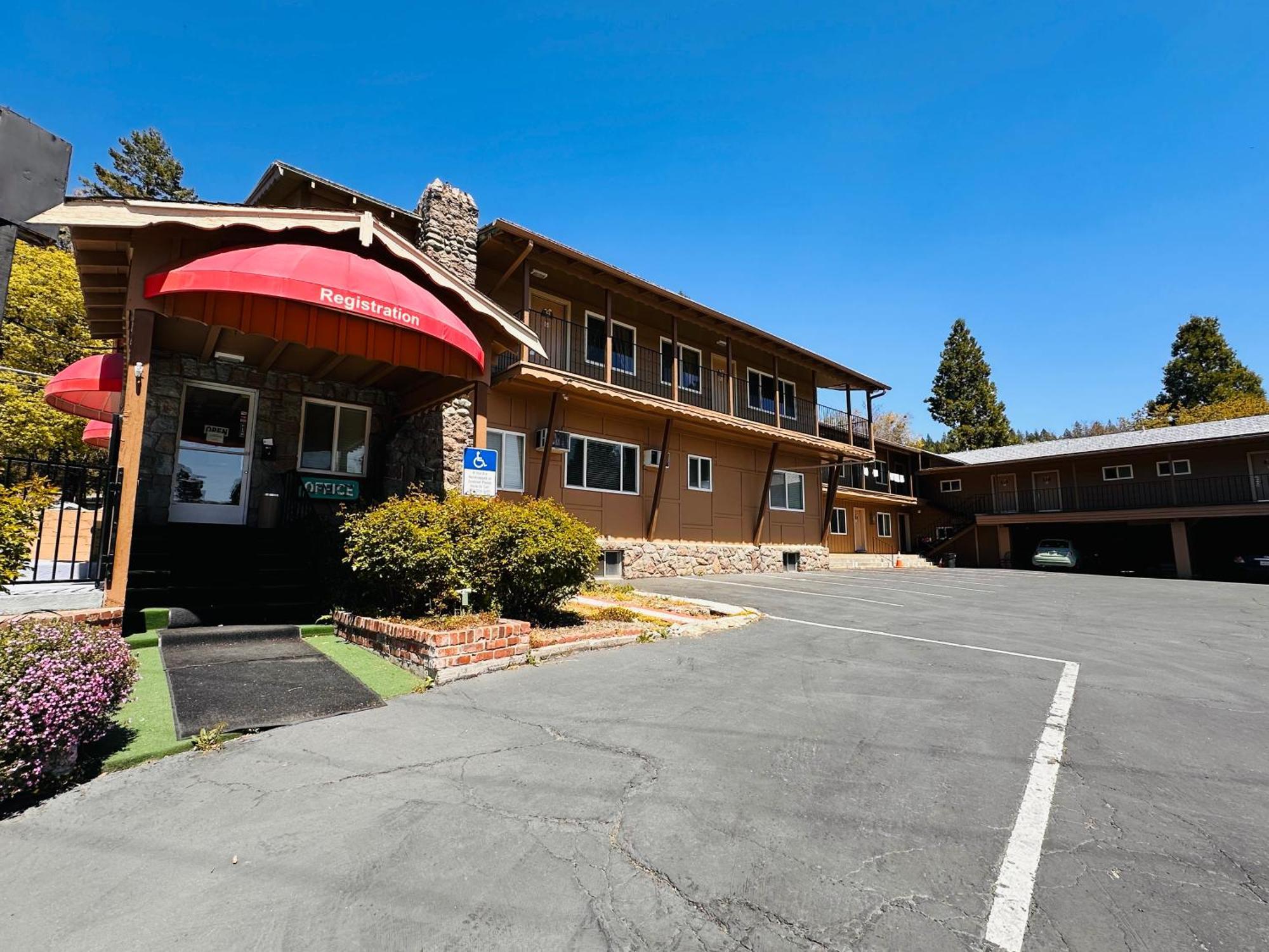 The Cottage Inn At Mount Shasta Dış mekan fotoğraf